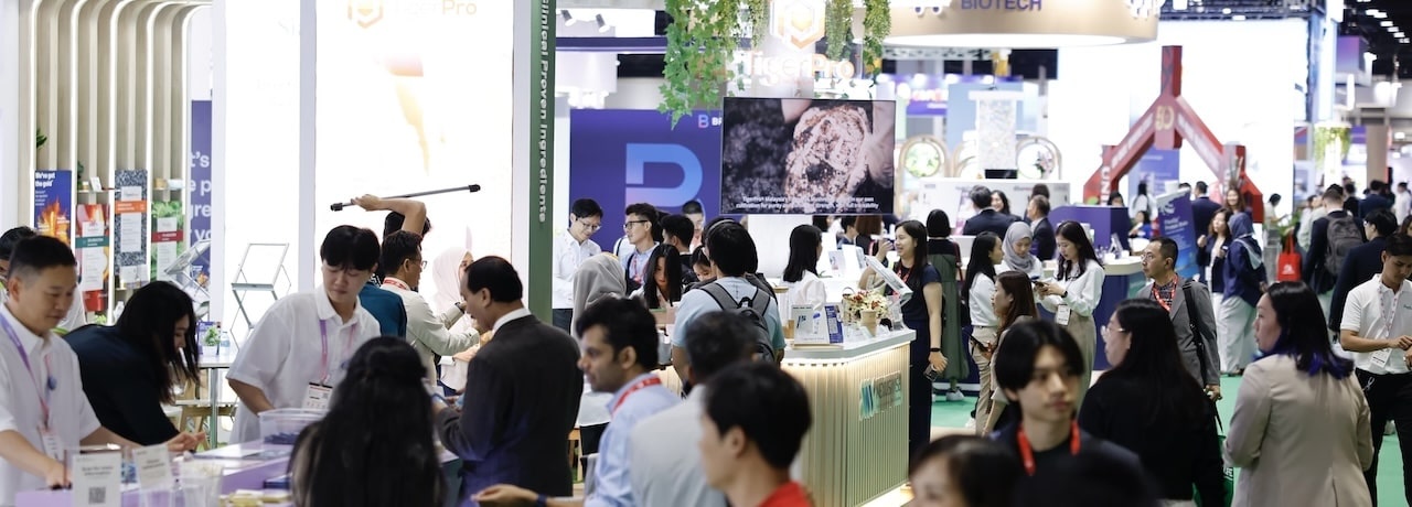 crowd at Vitafoods Asia